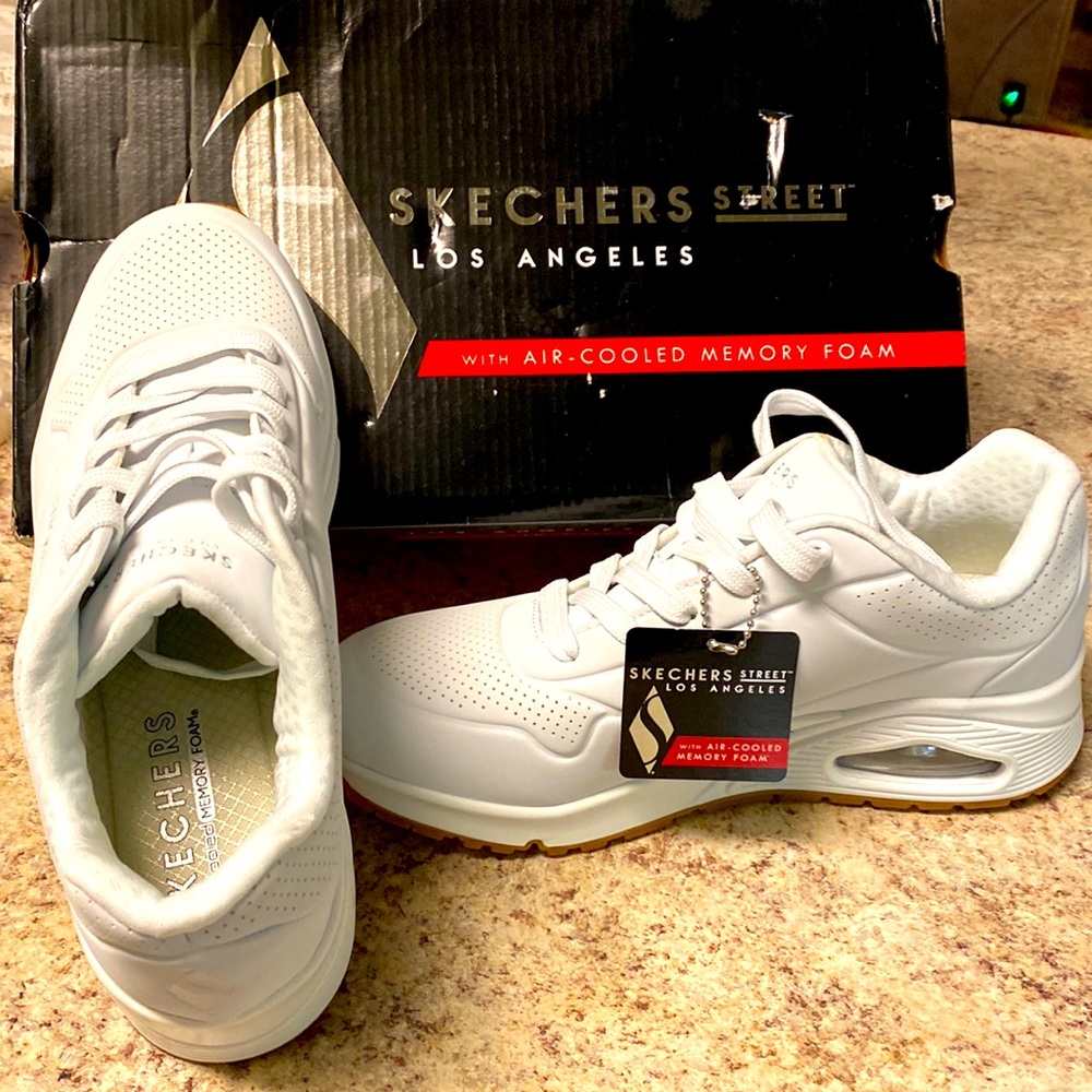 Women’s Sneakers